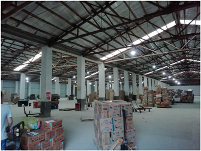 Warehouse o logistics center